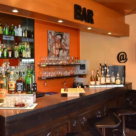 Hotel Restaurant Davat 2*